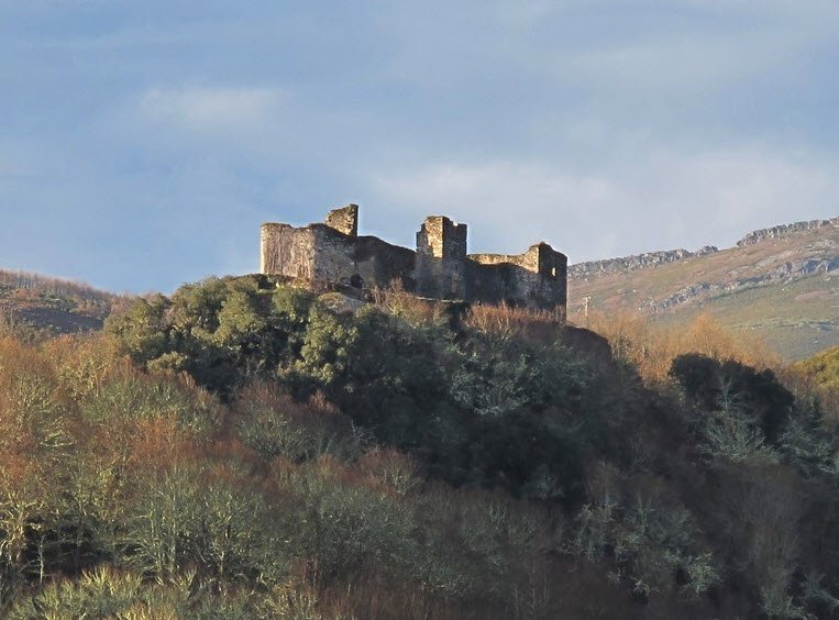 Castillo de Sarracín (Ruinas), Spain